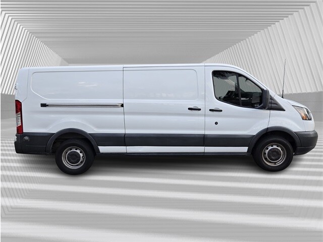 2018 Ford Transit photo 3
