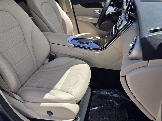 2022 Mercedes-Benz GLC GLC300 - Photo 17