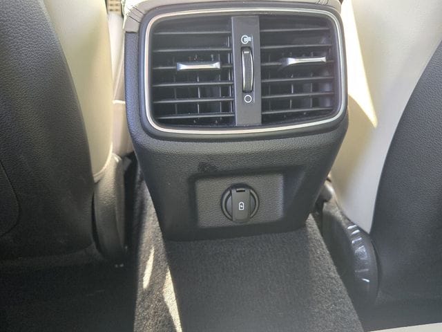 2023 GENESIS G70 Standard - Photo 15
