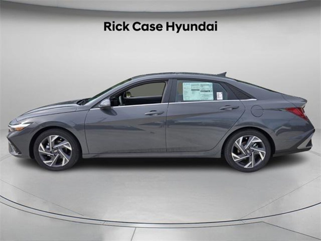New 2025 Hyundai Elantra Hybrid Limited Sedan