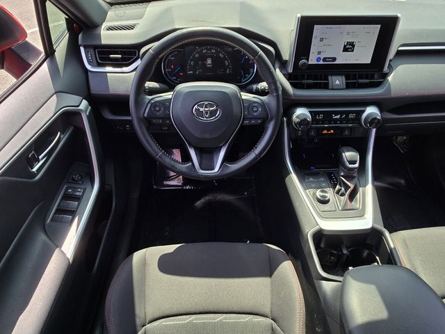 2023 Toyota RAV4 SE - Photo 12