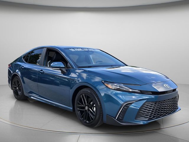 2025 Toyota Camry SE - Photo 9