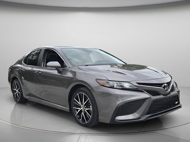 2024 Toyota Camry SE - Photo 9