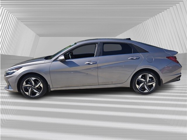 2023 Hyundai Elantra Limited photo 2
