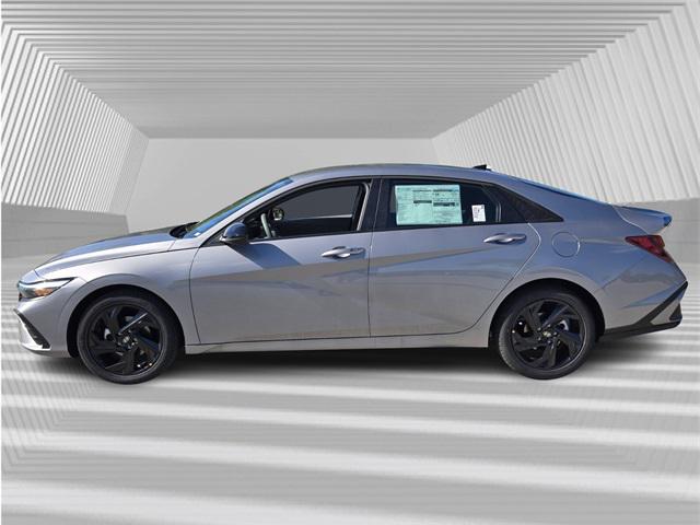 2026 Hyundai Elantra SEL Sport photo 2