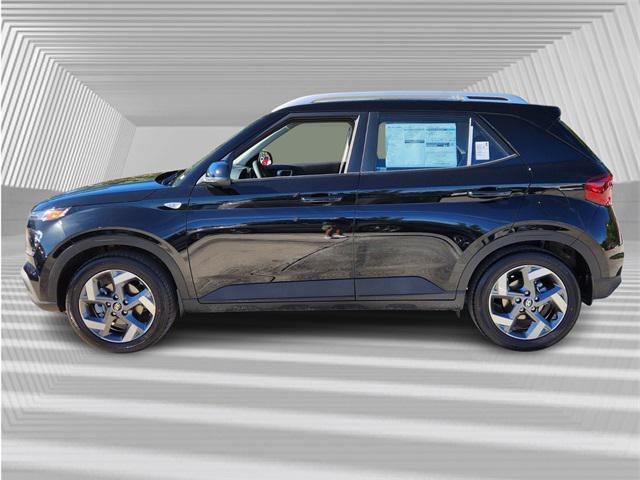 2025 Hyundai Venue SEL photo 2