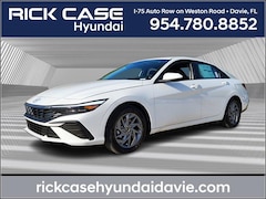 2025 Hyundai Elantra Hybrid Blue Sedan 2025 Hyundai Elantra Hybrid Blue Sedan