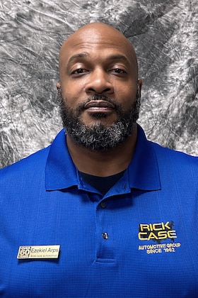 Staff member Ezekiel Arps from f3ca5c5322ec