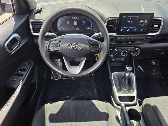 2025 Hyundai Venue SE - Photo 12