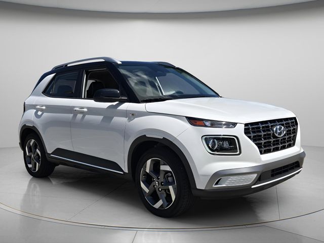 2025 Hyundai Venue Limited - Photo 9