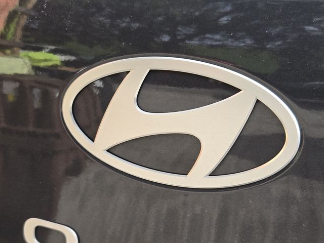 2024 Hyundai Kona SE - Photo 10