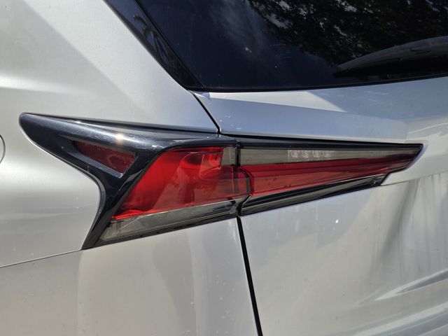 2020 Lexus NX 300 - Photo 8