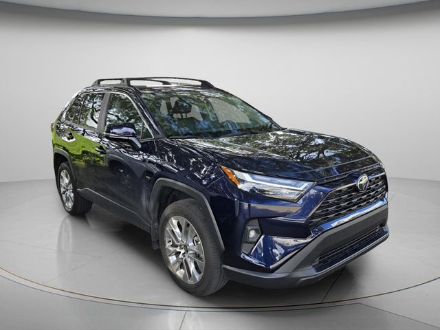 2025 Toyota RAV4 XLE Premium - Photo 4