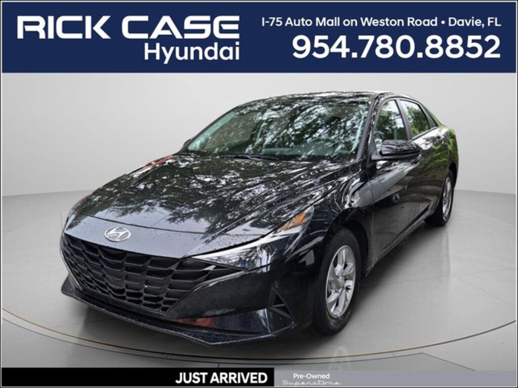 Used 2023 Hyundai Elantra SE Sedan