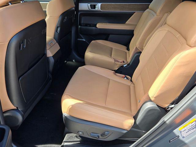 2026 Hyundai Santa Fe Limited - Photo 7