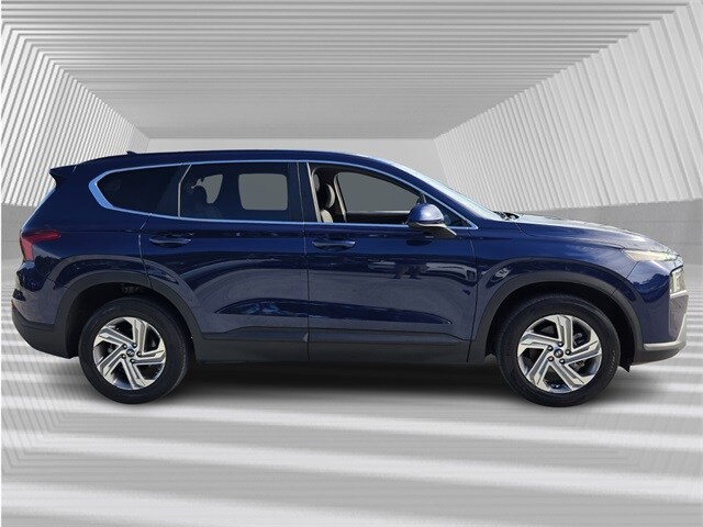 2023 Hyundai Santa Fe SE photo 2