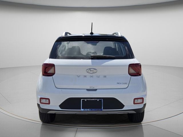 2025 Hyundai Venue Limited - Photo 6