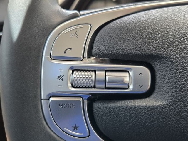 2023 GENESIS GV70 Standard - Photo 22