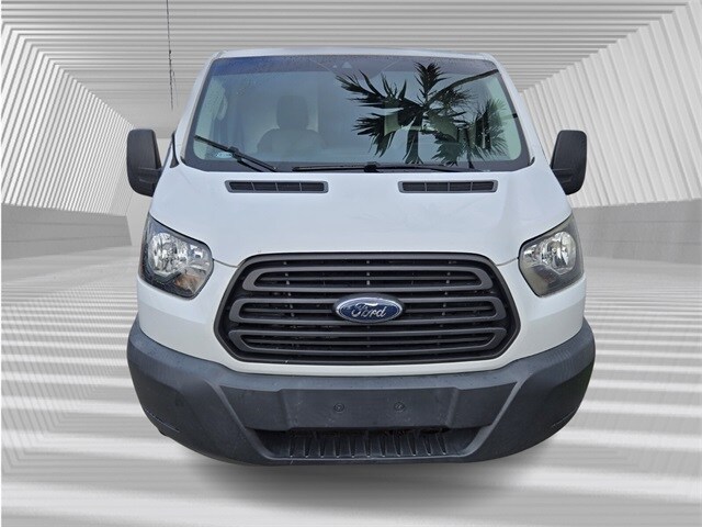 2018 Ford Transit photo 2