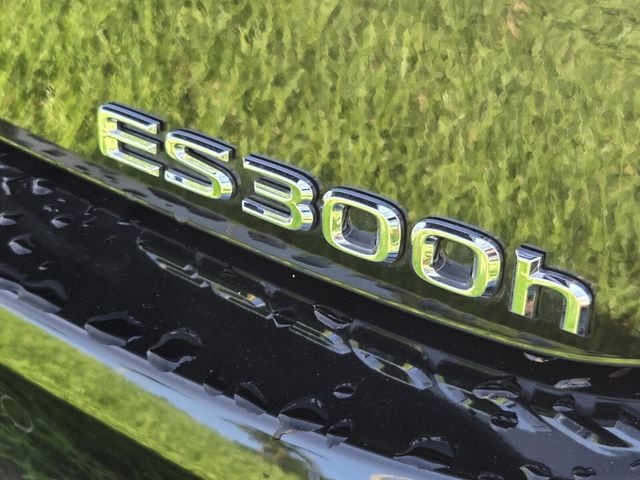 2024 Lexus ES Hybrid 300h F SPORT Handling - Photo 10