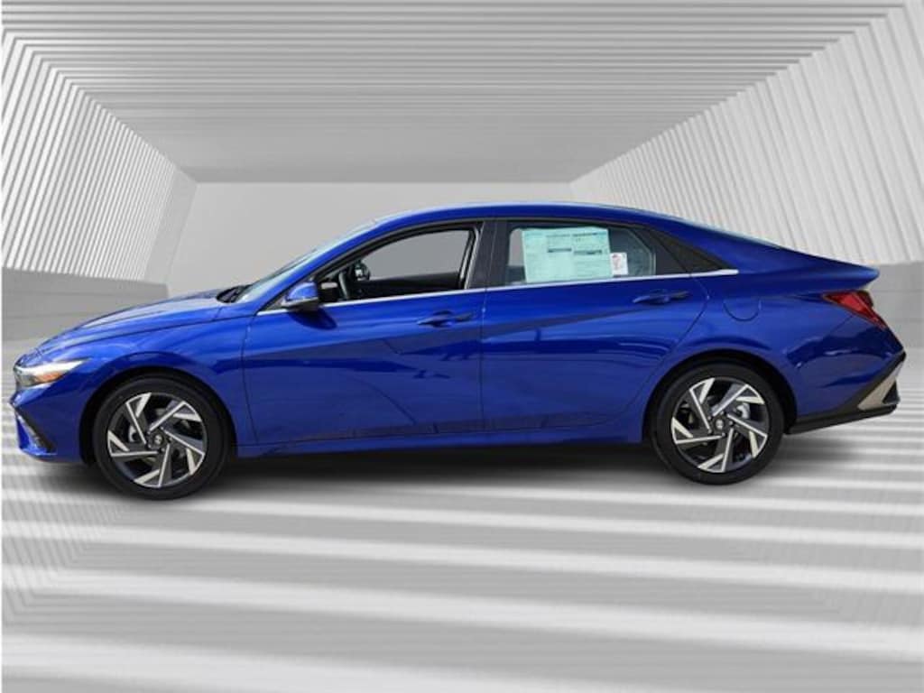 New 2025 Hyundai Elantra Limited Sedan