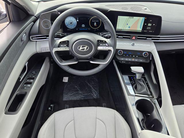 2026 Hyundai Elantra Limited - Photo 8