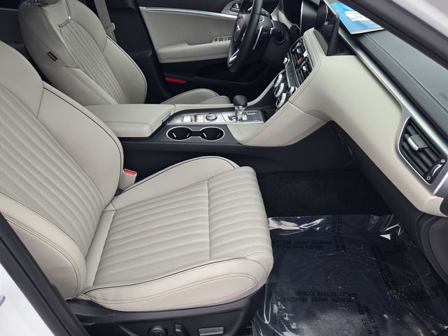 2023 GENESIS G70 Standard - Photo 18
