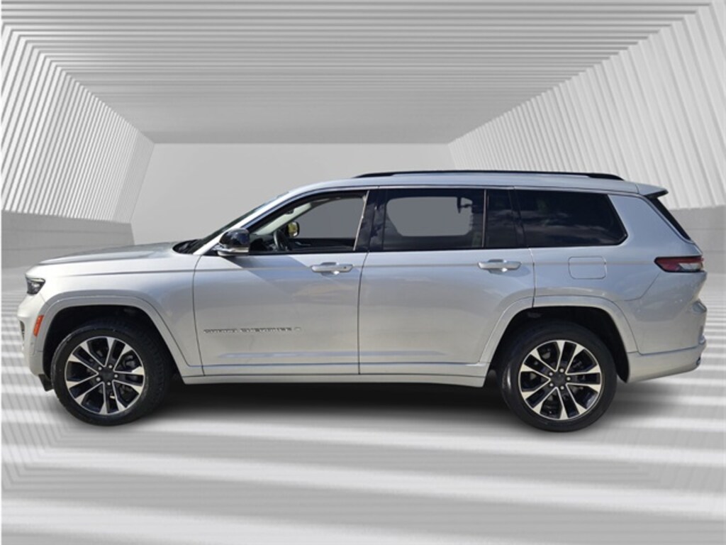 Used 2022 Jeep New Grand Cherokee Overland SUV