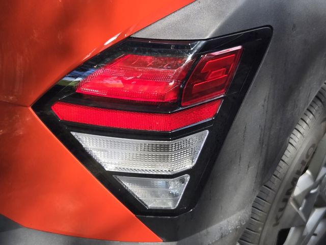 2024 Hyundai Kona SE - Photo 9