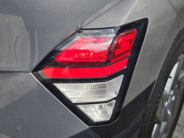 2024 Hyundai Kona SE - Photo 9