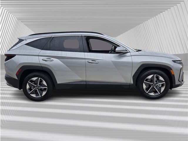 2025 Hyundai Tucson SEL Convenience photo 2