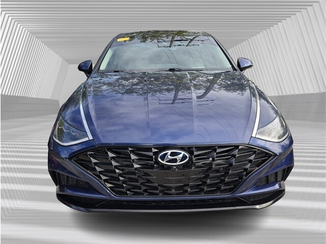 2022 Hyundai Sonata Limited photo 2