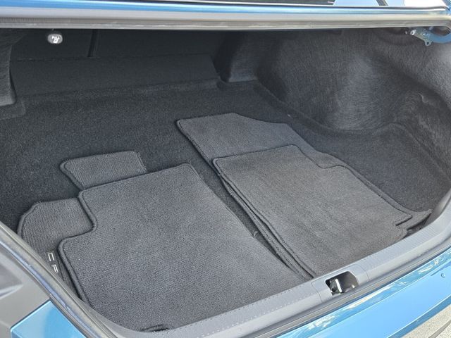 2025 Toyota Camry SE - Photo 13