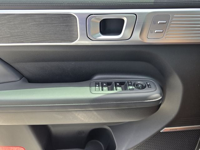 2025 Hyundai Santa Fe Limited - Photo 25