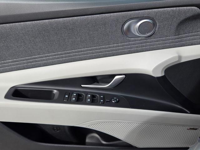 2026 Hyundai Elantra Limited - Photo 15