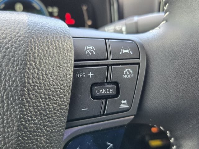 2025 Toyota Camry SE - Photo 22