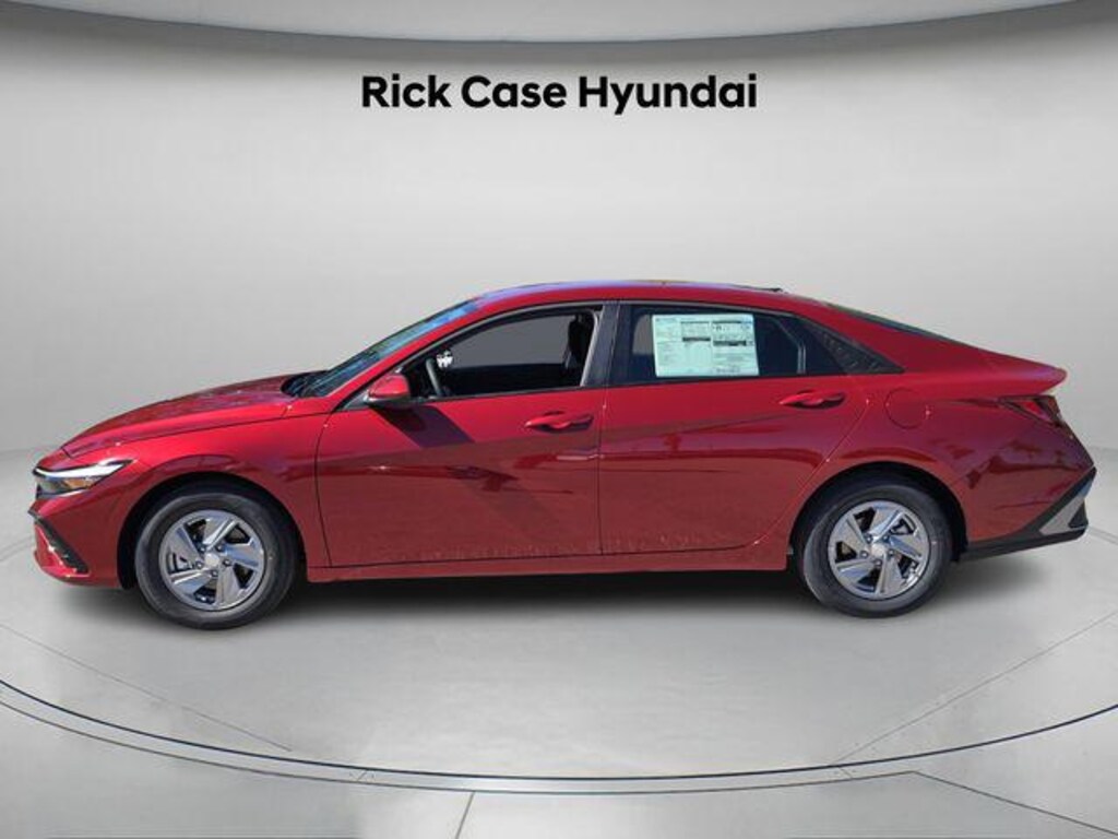 New 2026 Hyundai Elantra SE Sedan