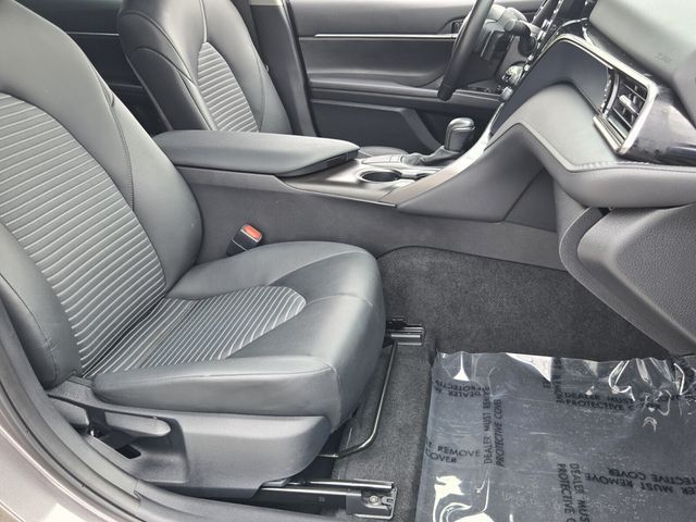 2024 Toyota Camry SE - Photo 16