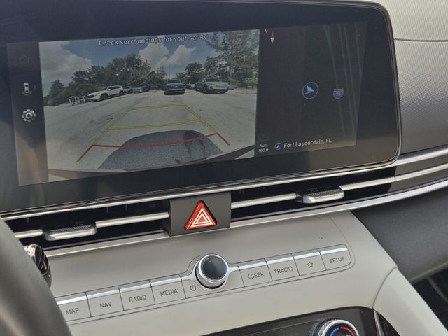 2025 Hyundai Elantra Limited - Photo 24