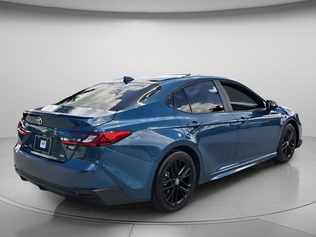 2025 Toyota Camry SE - Photo 7