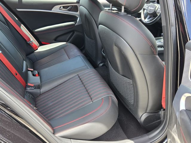 2023 GENESIS G70 Standard - Photo 15