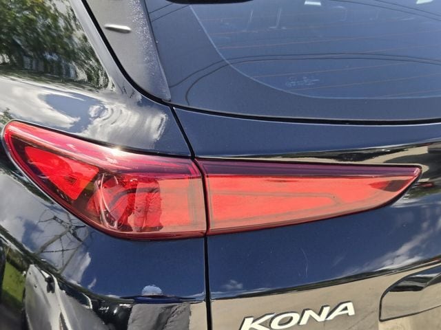 2023 Hyundai Kona SE - Photo 8