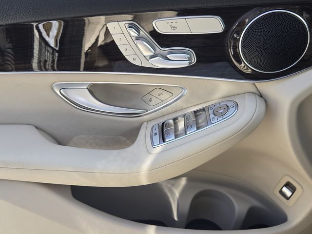 2022 Mercedes-Benz GLC GLC300 - Photo 26