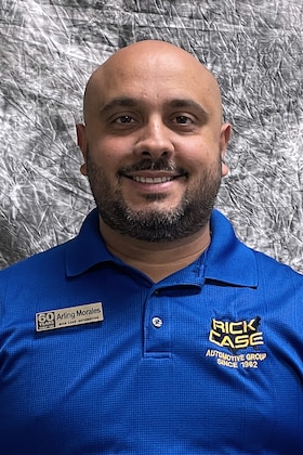 Staff member Arling Morales from f3ca5c5322ec