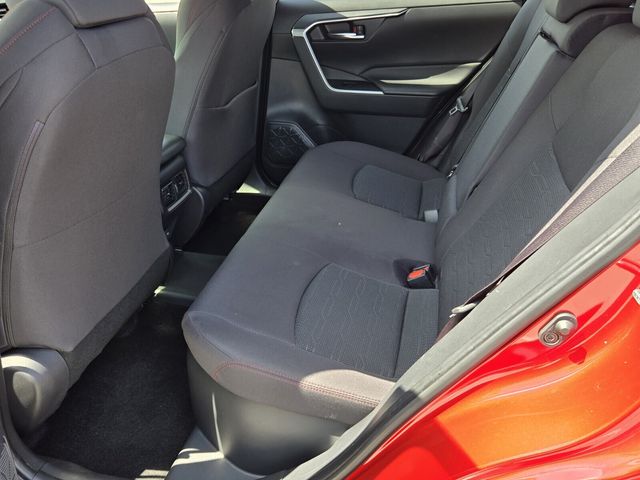 2023 Toyota RAV4 SE - Photo 11
