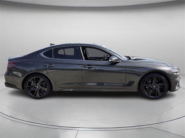 2023 Genesis G70 2.0T photo 3