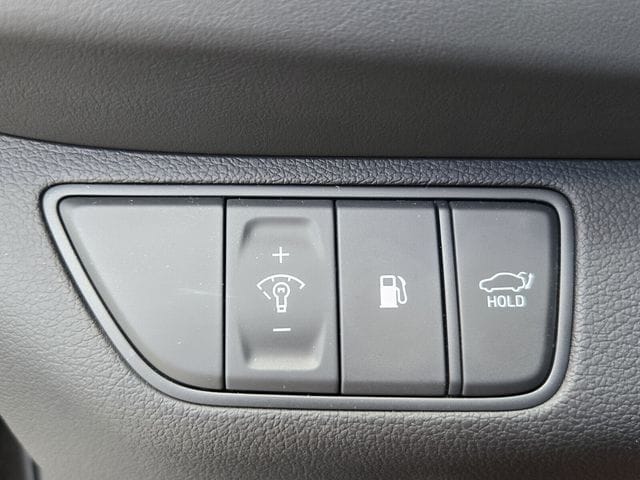 2023 GENESIS G70 Standard - Photo 25