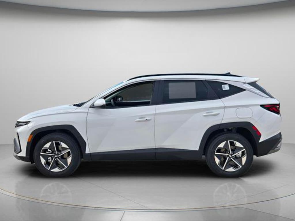 New 2026 Hyundai Tucson SEL Plus FWD SUV