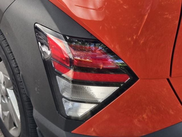 2024 Hyundai Kona SE - Photo 8