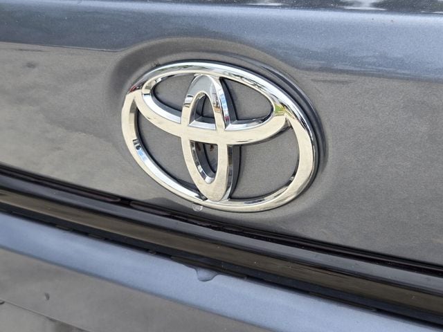 2024 Toyota Corolla LE - Photo 11